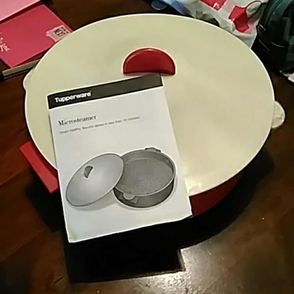 Tupperware Microsteamer NIP